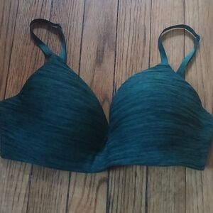 Victoria Secret No Wire - Women's Green/Black Bra. Size 34C